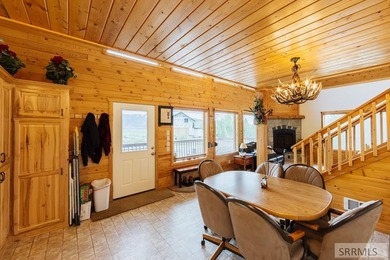 Come claim your private slice of heaven in the coveted Lakeview - photo 18
