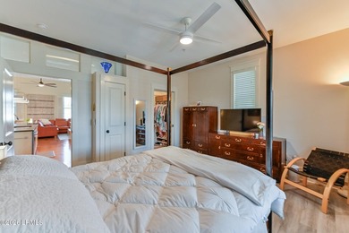 The perfect Lock and Leave condo unit! This immaculate 3rd floor - photo 23