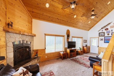 Come claim your private slice of heaven in the coveted Lakeview - photo 23