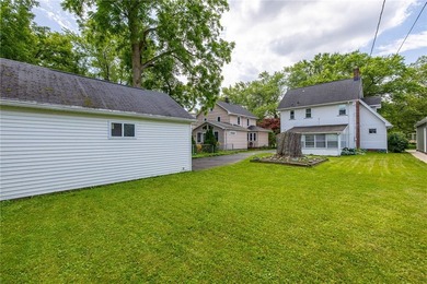 Welcome to this lovingly maintained 3-bedroom, 1.5-bath home in - photo 25