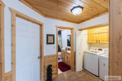 Come claim your private slice of heaven in the coveted Lakeview - photo 29
