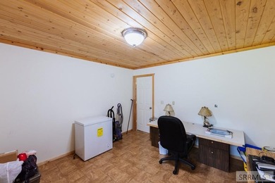 Come claim your private slice of heaven in the coveted Lakeview - photo 32