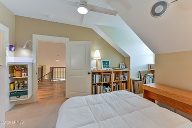 The perfect Lock and Leave condo unit! This immaculate 3rd floor - photo 38