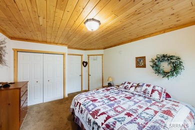 Come claim your private slice of heaven in the coveted Lakeview - photo 39