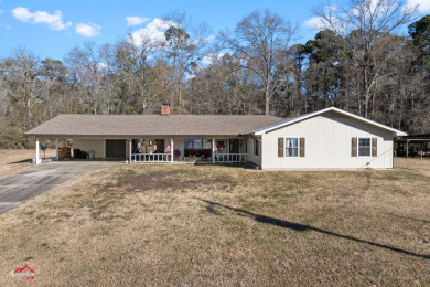 3/3 home on 1.03 acres - Lake Home For Sale in Converse, Louisiana