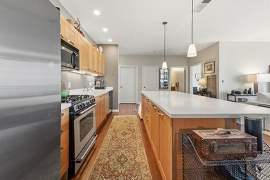 Commanding views of the city and lake from this 17th floor unit - photo 6