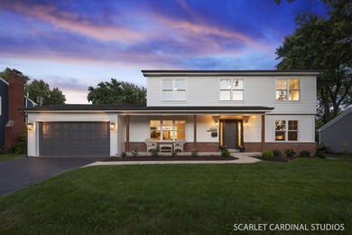 (private lake, pond, creek) Home For Sale in Naperville Illinois