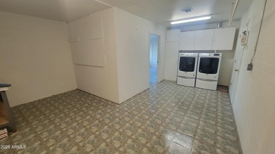 This home is in the highly desirable quiet neighborhood of Sun