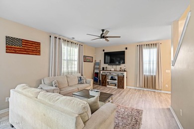 Welcome home to this beautiful 4-bedroom, 2.5-bath home - photo 11