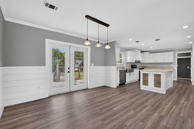 Spacious 5-bedroom, 3-bath mobile home built in 2017, offering - photo 27