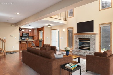 Experience waterfront living in one of Onalaska's most - photo 4