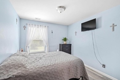 Welcome home to this beautiful 4-bedroom, 2.5-bath home - photo 35