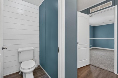 Spacious 5-bedroom, 3-bath mobile home built in 2017, offering - photo 39