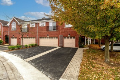 Lake Townhome/Townhouse For Sale in Northbrook, Illinois