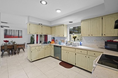 Beautifully maintained home featuring a brand-new 2025 roof for - photo 13
