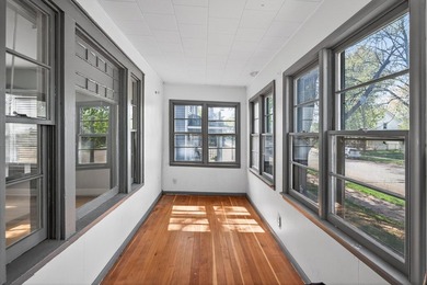 Well cared for triplex in the heart of NE Mpls. Walk to Boom - photo 5