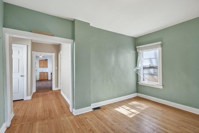 Well cared for triplex in the heart of NE Mpls. Walk to Boom - photo 10