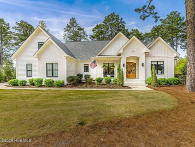 Experience elevated Pinehurst living in this immaculate 2020 - photo 1
