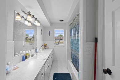 Beautifully maintained home featuring a brand-new 2025 roof for - photo 21