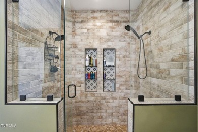 Timeless Craftsmanship Meets Modern Luxury on 1.2 Acres. Prepare - photo 26