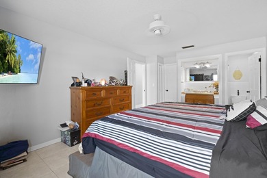 Beautifully maintained home featuring a brand-new 2025 roof for - photo 27