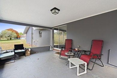 Beautifully maintained home featuring a brand-new 2025 roof for - photo 32