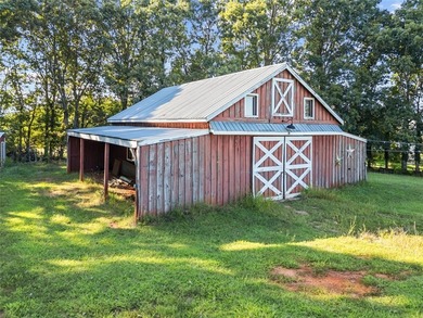 Discover a rare multi-generational property with sweeping views - photo 46