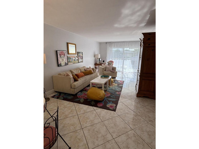 Move right in to this charming THREE bedroom condominium, in the - photo 6