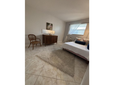 Move right in to this charming THREE bedroom condominium, in the - photo 8