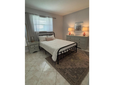 Move right in to this charming THREE bedroom condominium, in the - photo 9
