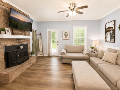Charming retreat near the water! Nestled on almost an acre, this - photo 2