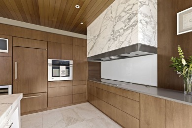 Must See!!  Luxurious downtown 2 bed / 2.5 bath 9th floor