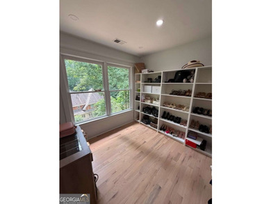 Gorgeous 4 bedroom 2.5 bath traditional style home with stunning - photo 19