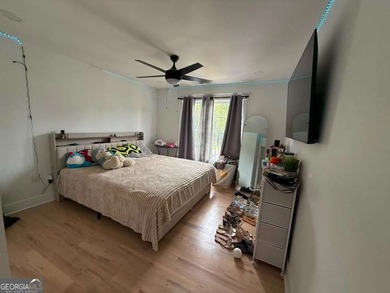 Gorgeous 4 bedroom 2.5 bath traditional style home with stunning - photo 21