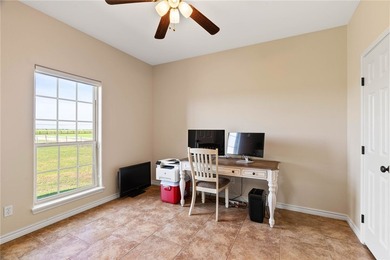 Discover the perfect blend of style and comfort in this - photo 22
