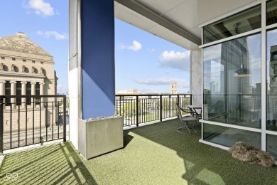 Must See!!  Luxurious downtown 2 bed / 2.5 bath 9th floor