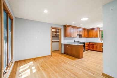 Located in desirable Spring Creek Estates, this charming ranch - photo 6