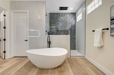 Discover this exquisite 1-story residence in Siena, a - photo 29