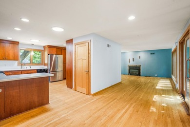 Located in desirable Spring Creek Estates, this charming ranch - photo 9