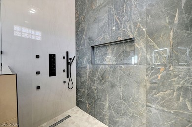 Discover this exquisite 1-story residence in Siena, a - photo 30