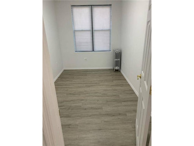 PHENOMENAL FREE MARKET(NO RENT STABILIZATION) EXTRA-LARGE(20x90 - photo 8