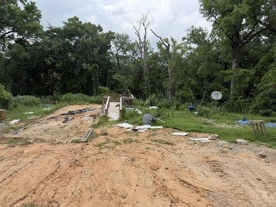 UGLY BUT CHEAP! You do the clean up on this waterfront property - photo 4