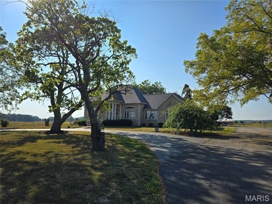 (private lake, pond, creek) Home Sale Pending in Licking Missouri