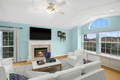 Shows like a dream! This beautifully maintained 3-bedroom - photo 12