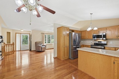Beautiful Hugo area home now available! The home features 3 - photo 12
