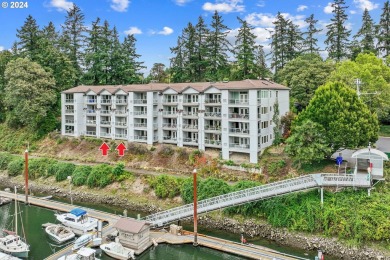 Lake Condo For Sale in Portland, Oregon