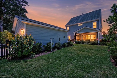Welcome to this stunning Charleston single-style home in The - photo 11
