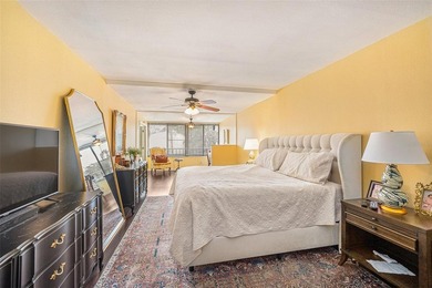 Live, work, and play in the heart of South Tampa. Great location - photo 11