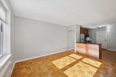 Move Right In!! This 1BR, 1BTH Is Renovated And Has Been - photo 3