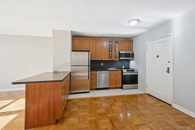 Move Right In!! This 1BR, 1BTH Is Renovated And Has Been - photo 5